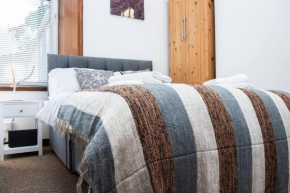 The Summit West End - 1BR Cosy Flat Central WiFi